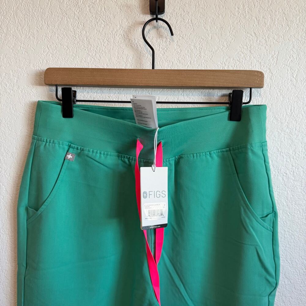 NEW NWT Figs High Waisted Zamora 6-Pocket Jogger Scrub Pants Surgical Green M - Picture 10 of 16